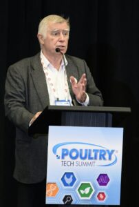 Мэттью Кларк, стратегический советник Poulta и управляющий директор FeedGuys Resources, на Poultry Tech Summit 2025 рассказал о цифровом преобразовании птицеводческой отрасли