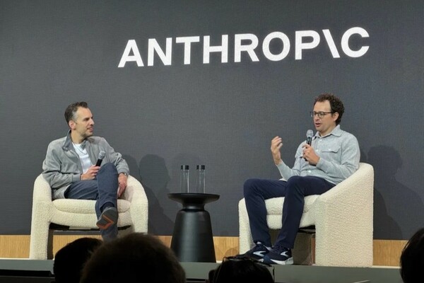 Создатели Anthropic в ответ на тревожные результаты тестов перевели свою новейшую модель под протокол безопасности ASL-3 — высший уровень, который применяется только к системам, способным вызвать катастрофические последствия при злоупотреблении. 